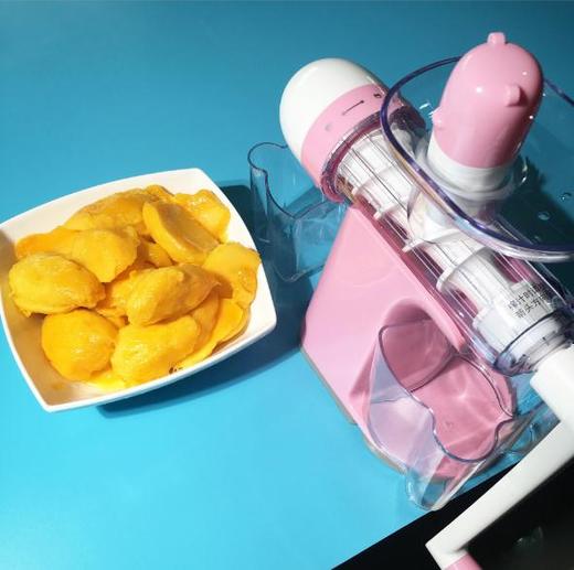 【家用电器】杯具熊多功能手摇榨汁机 不插电儿童冰淇淋机豆浆机原汁机绞肉机 商品图4