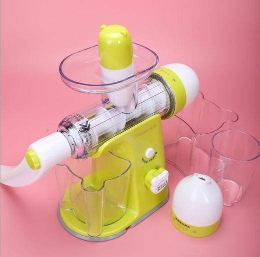 【家用电器】杯具熊多功能手摇榨汁机 不插电儿童冰淇淋机豆浆机原汁机绞肉机 商品图0