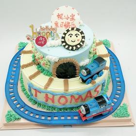 托马斯双层蛋糕