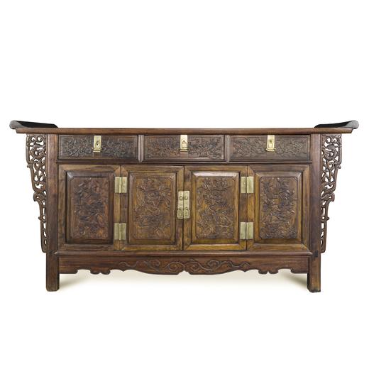 清代黄花梨花鸟纹大三联橱柜