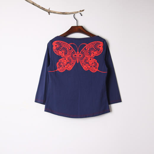 蝶弹力棉一字领七分袖后背蝴蝶印花上衣