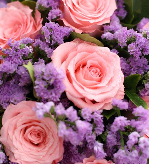 你的香气----黛安娜玫瑰9枝，浅紫色勿忘我适量 白色雪梨纸，浅紫／香芋紫人造纸，豆沙色缎带花结（1134） 商品图3