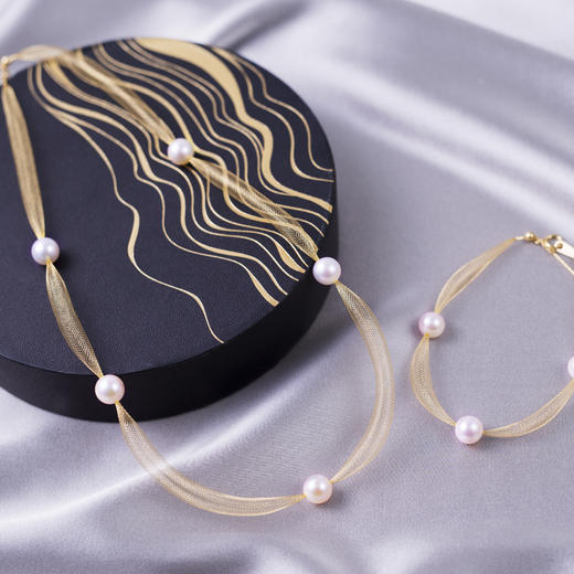 「丝路」8mmAkoya珍珠特殊工艺18K金手链 商品图3