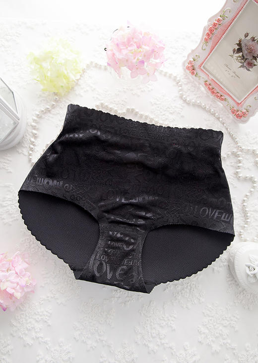 【夏天更有型 一穿就翘 丰臀神器】女士无痕丰臀内裤 透气舒适 商品图2