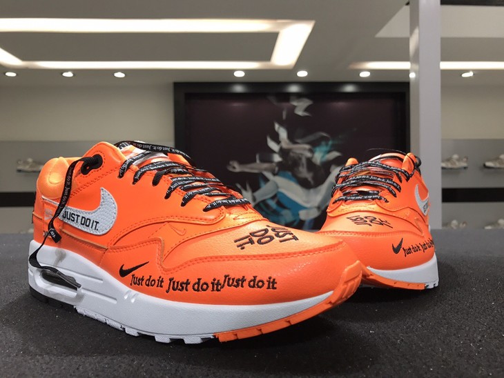 耐克男女款均有nikeairmax1justdoit917691经典复古气垫慢跑鞋
