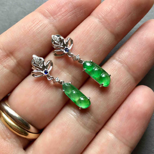 高冰种阳绿福豆耳坠18k白金钻石镶嵌 商品图8