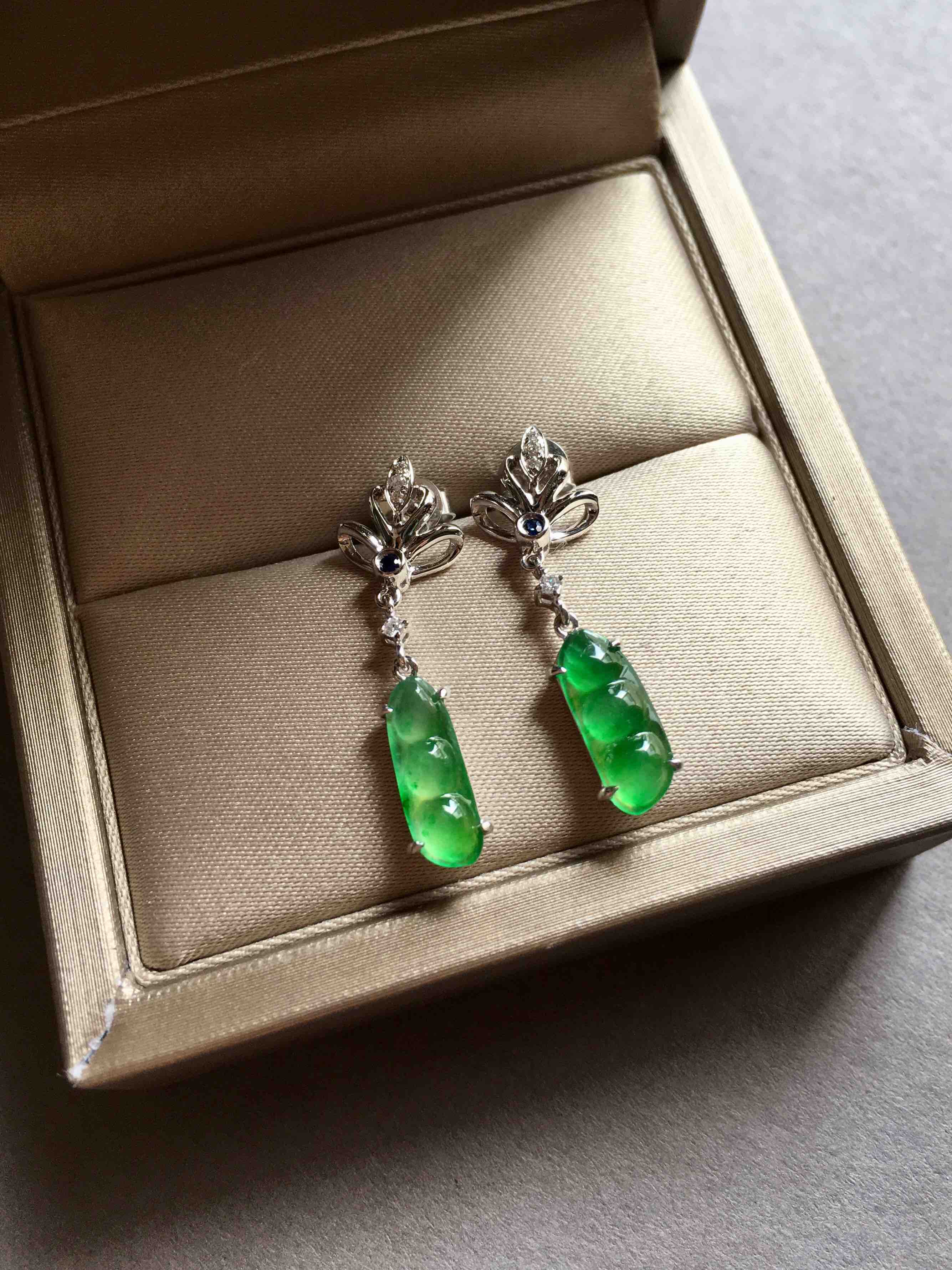 高冰种阳绿福豆耳坠18k白金钻石镶嵌 - 翡翠禄来