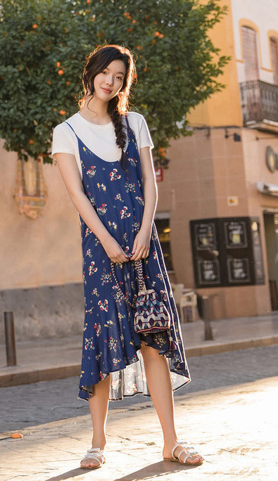 茵曼夏装新款白色t恤碎花吊带连衣裙两件套女上衣配裙子套装
