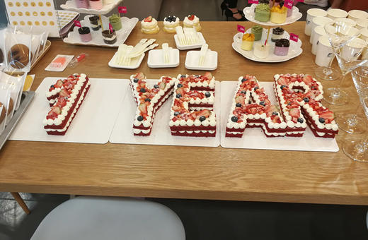 字母裸蛋糕 商品图0