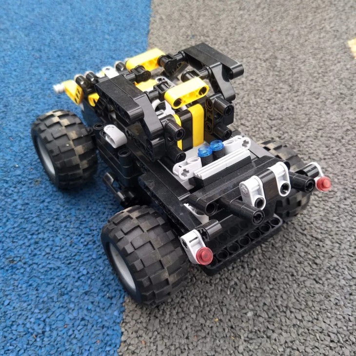 收藏级出口日本拼装遥控车不光是玩具更是乐高班科技教材usb可充电sqt