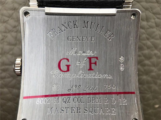 GF法穆兰MASTER SQUARE系列6002 M QZ女士石英腕表。 进口316L精钢打造抛光表壳（尺寸32.7×32.7mm）设计优雅却不失动感，表壳弧形设计除了个性更适合日常佩戴、舒适贴手。 商品图14