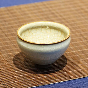 台湾洪琦轩冰裂纹大肚杯