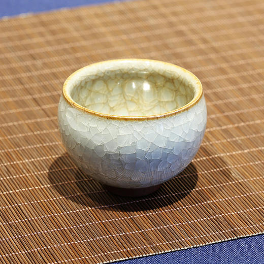 台湾洪琦轩冰裂纹大肚杯 商品图2