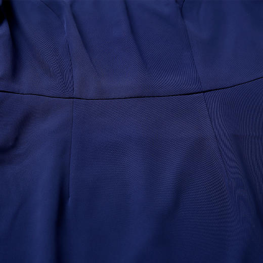 EITIE爱特爱女装秋款时尚简约修身镂空收腰短款包臀一步裙连衣裙 商品图4