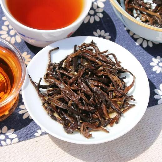 布朗山古树茶皇（极品熟茶）2008年 商品图3