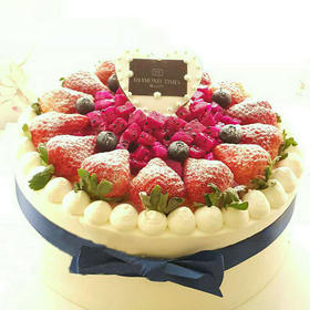 蜂迷蝶恋 | 草莓鲜果蛋糕