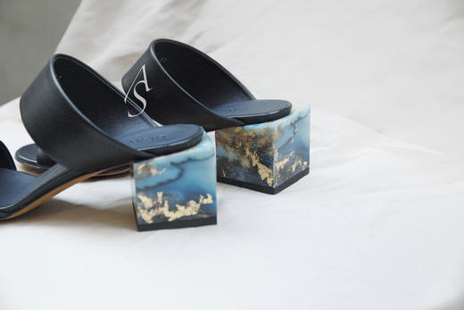 Gray Matters 理石跟双带凉鞋 鎏金蓝/自然棕 商品图3