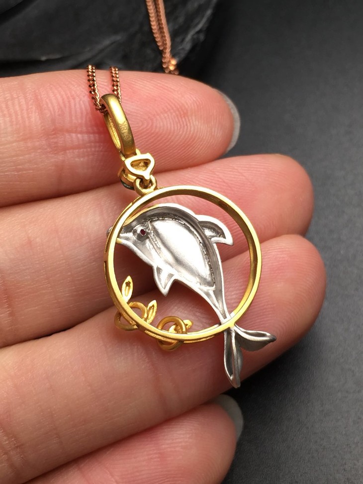 【10794】翡翠冰种满绿小海豚吊坠