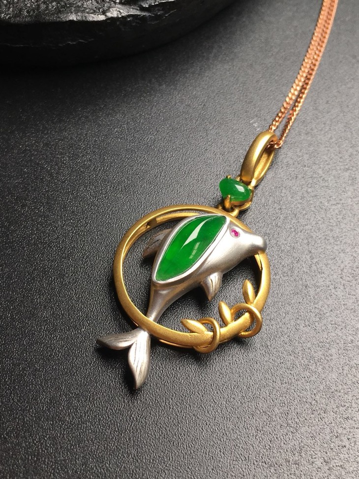 【10794】翡翠冰种满绿小海豚吊坠
