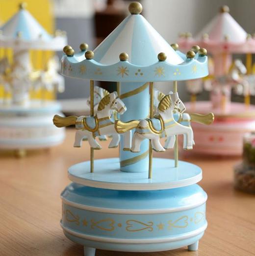 【家居摆件】。旋转木马音乐盒 蛋糕摆件 创意礼品玩具家居 工艺品 生日礼物 商品图1