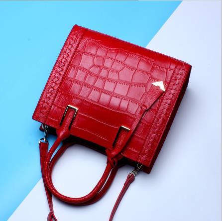 【服饰鞋包】。头层牛皮女士手提包简约时尚 单肩斜挎包 商品图6