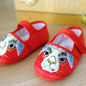 内联升童鞋机纳胶粒底舒适柔软宝宝生肖鞋学步鞋5378C