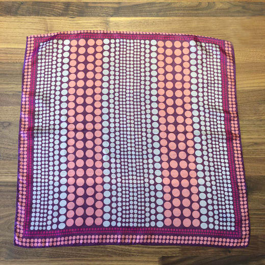 桑蚕丝小方巾（出口法国老佛爷百货） 商品图1