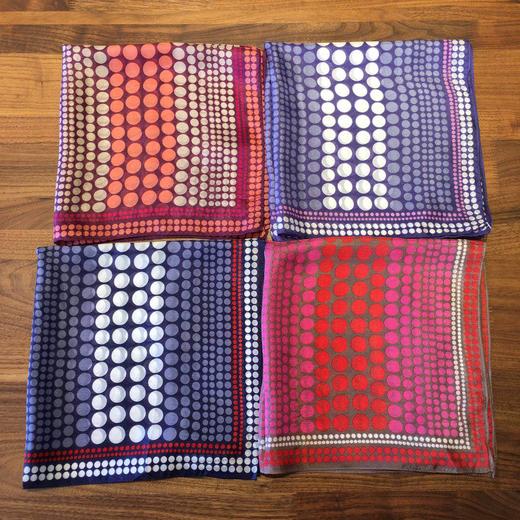 桑蚕丝小方巾（出口法国老佛爷百货） 商品图0