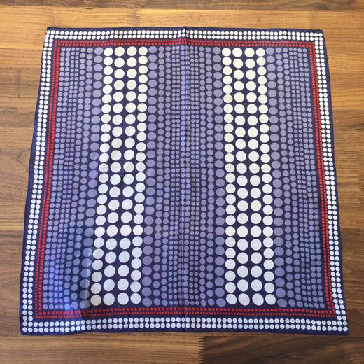 桑蚕丝小方巾（出口法国老佛爷百货） 商品图5