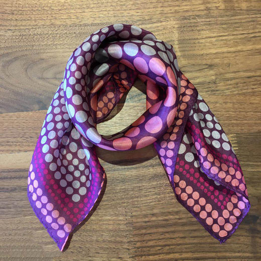 桑蚕丝小方巾（出口法国老佛爷百货） 商品图4