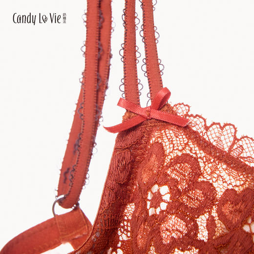 奶糖派 超薄蕾丝大胸显小 外露肩带大码文胸内衣 65HI70F75E80G 商品图3