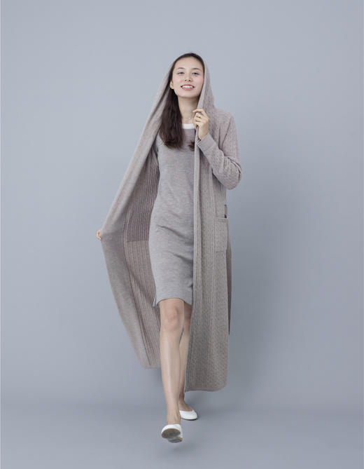 带帽绞花长大衣 商品图1