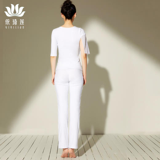 依琦莲白-不一样的瑜伽白 特惠白色锦纶套装JFB17837+JL17132 商品图1