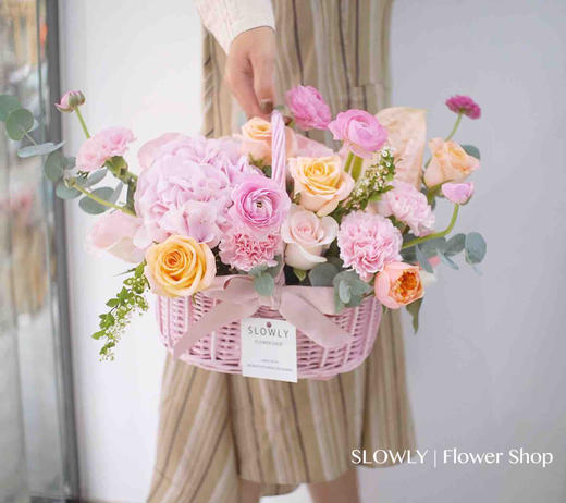 樱花康乃馨花篮 商品图0