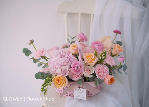 樱花康乃馨花篮 商品图1