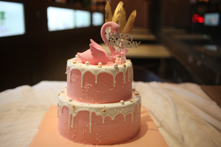 场景主题蛋糕系列ins人气火烈鸟双层蛋糕如图款式新鲜水果动物性淡