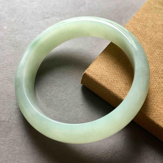 糯种淡晴水翡翠手镯（5）56 商品图0