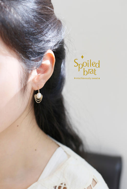SpoiledBart Jewelry 精巧珍珠流苏耳环 商品图2