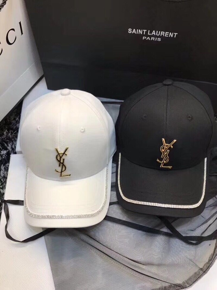 点此购买baseballcap圣罗兰情侣棒球帽