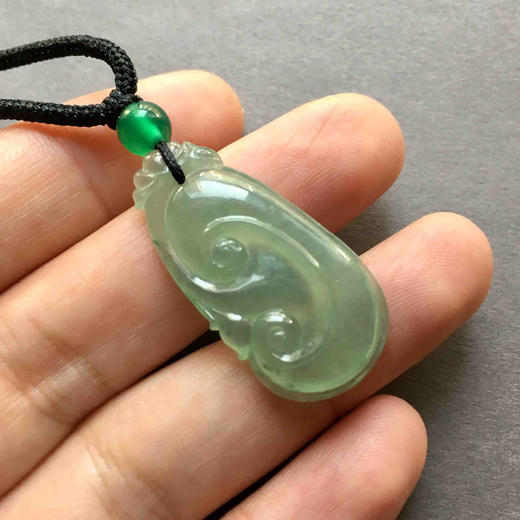 冰种淡晴水翡翠如意 商品图2