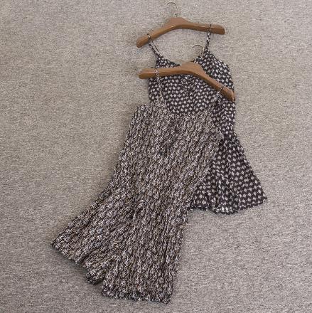 【服饰】单人棉可调节肩带松紧腰飘带连体短裤 商品图1