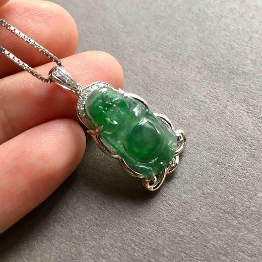 冰种阳绿翡翠站佛18k白金钻石镶嵌 商品图6