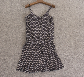 【服饰】单人棉可调节肩带松紧腰飘带连体短裤