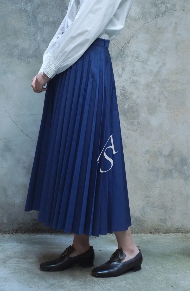 margaret howell 蓝色百褶裙