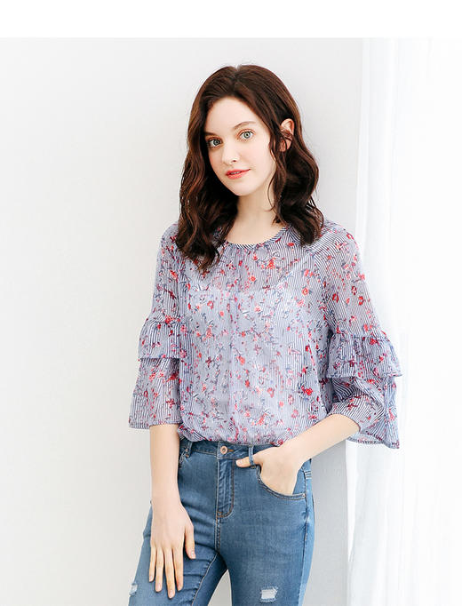 女士休闲时尚百搭舒适透气气质淑女度假雪纺小衫一字领上衣051243