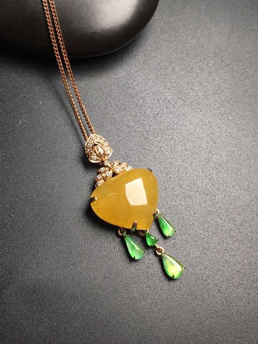 11198翡翠冰种黄翡吊坠