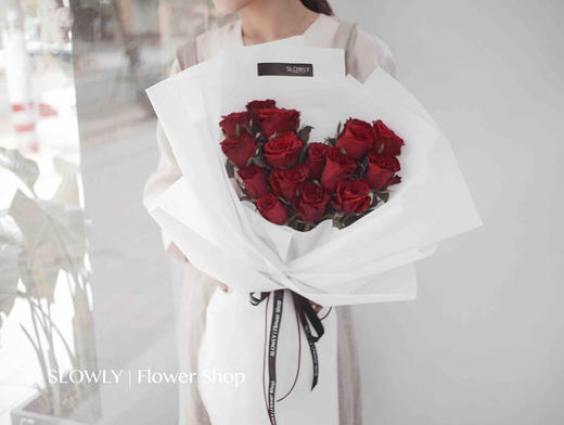 白天鹅红玫瑰系列花束 商品图9