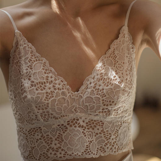 靴下物白色吊带一体文胸背心女外穿内搭打底夏季薄蕾丝小胸内衣女 商品图1