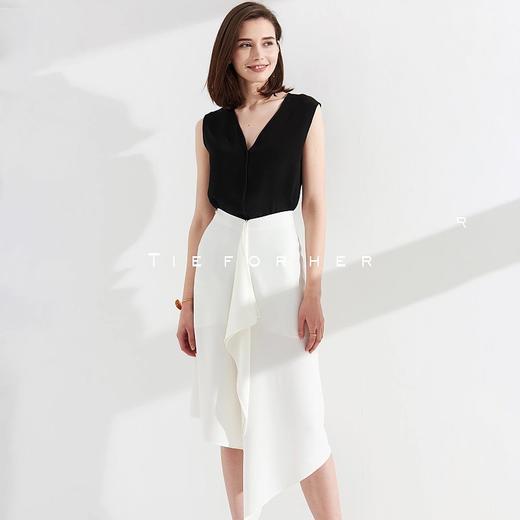 TQ006白 / TQ005黑    斜摆不规则半裙 商品图0