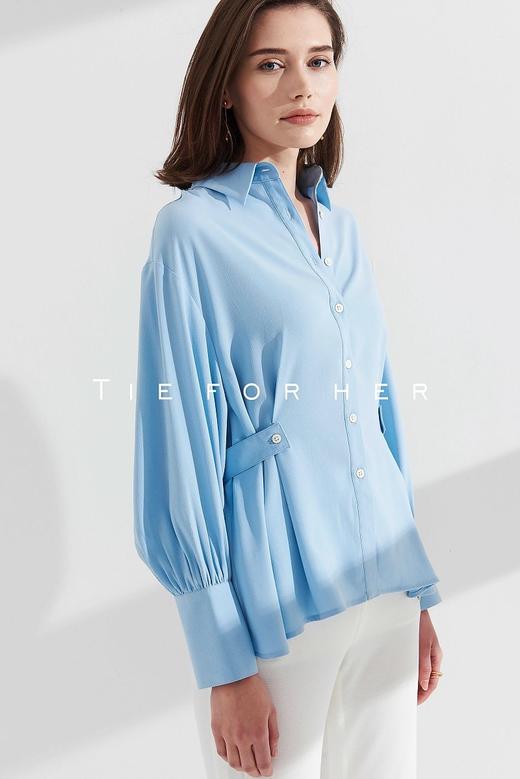 tc021冰蓝色真丝侧腰带衬衫